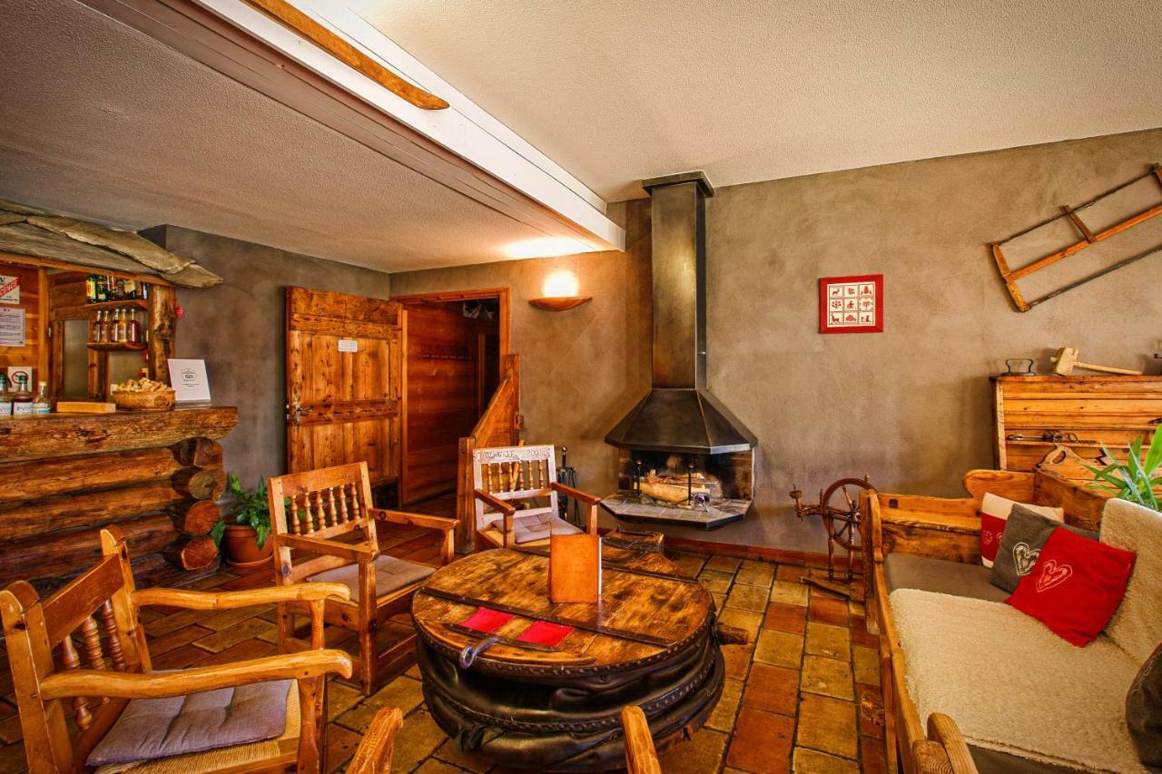 Hotel & La Ferme De L'izoard Arvieux